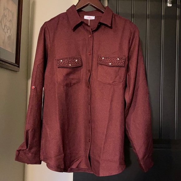 Bloggers Boutique Beaded Pocket Button-Up Top - Picture 2 of 5